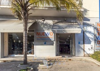 Facciata - Shop via Lecce, Gallipoli - photo 6