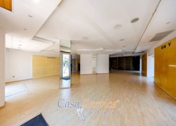 Interno non residenziale - Negozio via Lecce, Gallipoli - foto 3