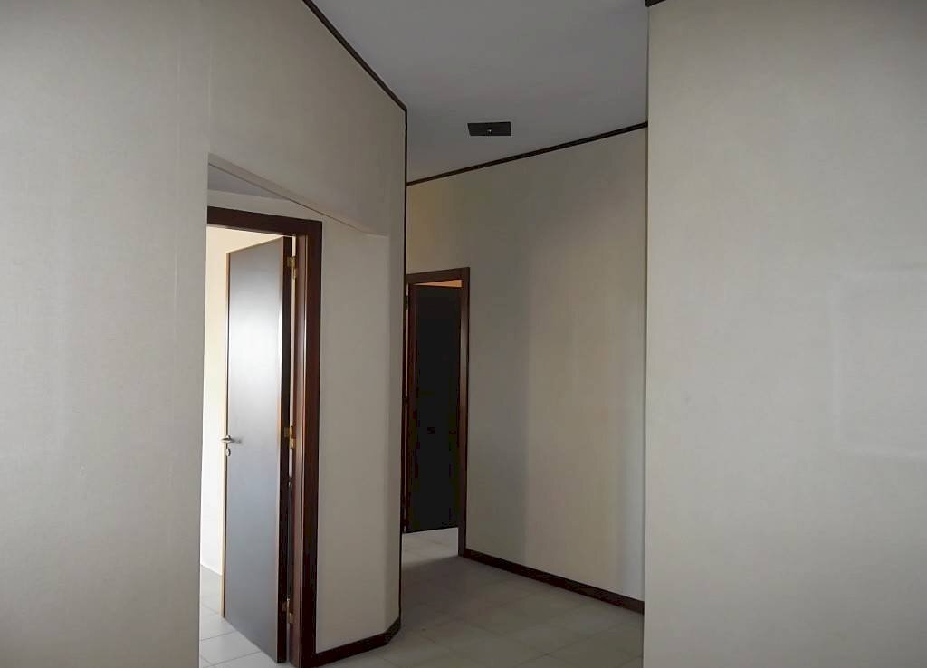 Corridoio - Appartamento viale Italia, Matino - foto 3