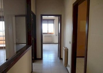 Corridoio - Apartment viale Italia, Matino - photo 9