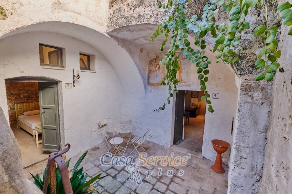 Facciata - Casa indipendente via Umberto I, Racale - foto 2
