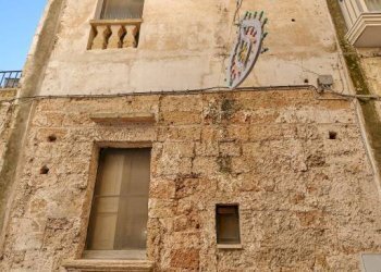 Facciata - Casa indipendente via Umberto I, Racale - foto 26