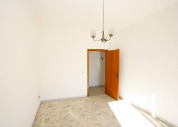 Camera da letto - Casa indipendente via Carlo De Cristoforis, Casarano - foto 13