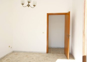 Camera da letto - Casa indipendente via Carlo De Cristoforis, Casarano - foto 14