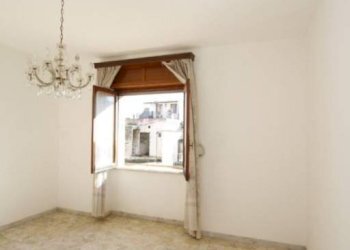 Cucina - Casa indipendente via Carlo De Cristoforis, Casarano - foto 19