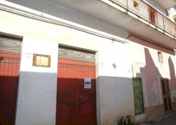 Facciata - Casa indipendente via Carlo De Cristoforis, Casarano - foto 46
