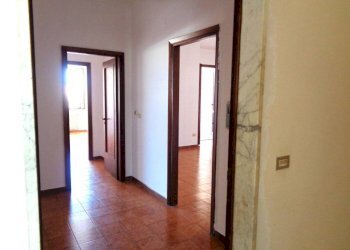 Disimpegno - Quadrilocale via Estramurale di Levante, Matino - foto 5