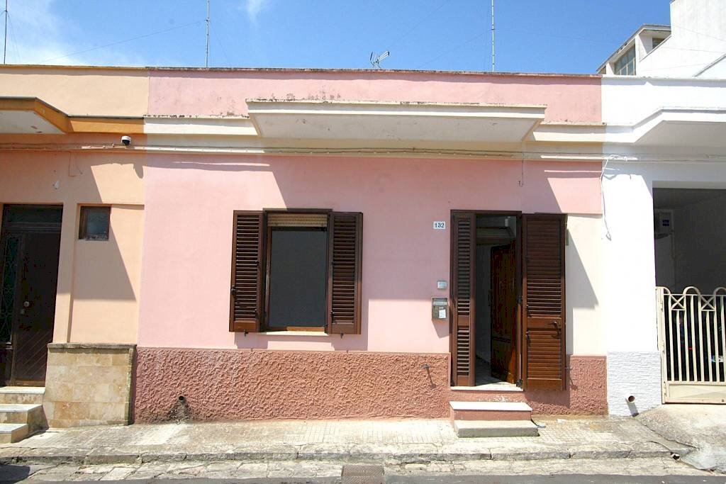 Facciata - Independent house via Torino, Matino - photo 2