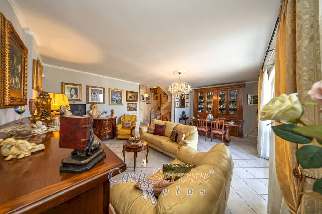 Salone - Villa via Brindisi, Casarano - photo 1