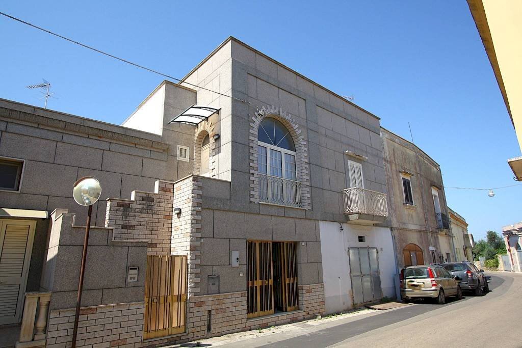 Casa indipendente via Giacomo Leopardi, Sannicola - foto 1