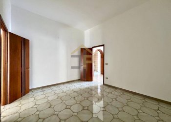 Foto 2 - Trilocale Via San Pietro
 
17, Villabate - foto 2