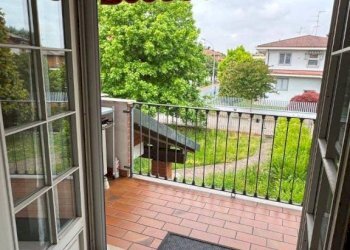 Balcone - Villa via Fratelli Cervi, Travacò Siccomario - photo 12