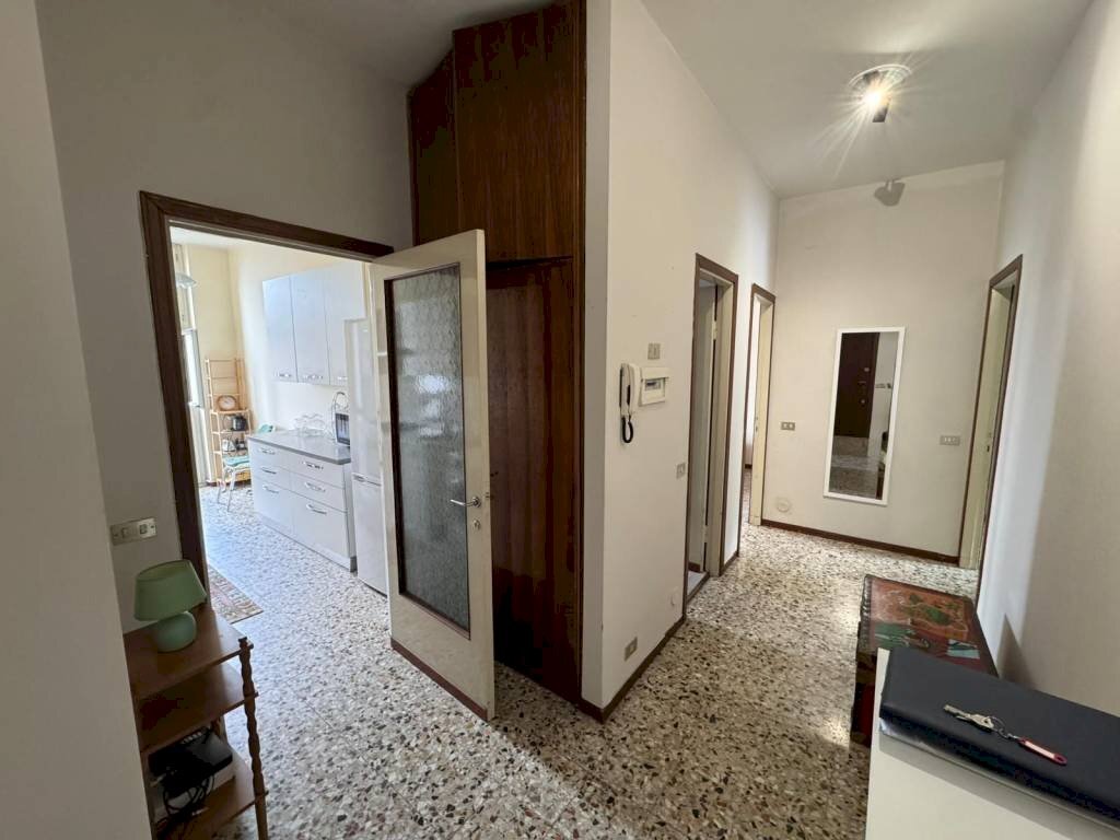 Corridoio - Two-room apartment via Torino, 4, Gallarate - photo 1