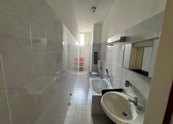 Bagno - Bilocale via Torino, 4, Gallarate - foto 16