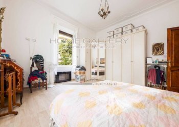 Camera da letto - Appartamento via Giordano Bruno, Genova (zona Albaro) - foto 15