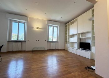 Salone - Three-room apartment via Zara, 23, Genova (neighborhood Albaro) - photo 4