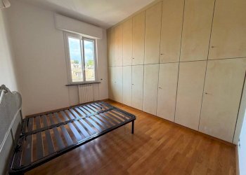 Camera da letto - Three-room apartment via Zara, 23, Genova (neighborhood Albaro) - photo 14