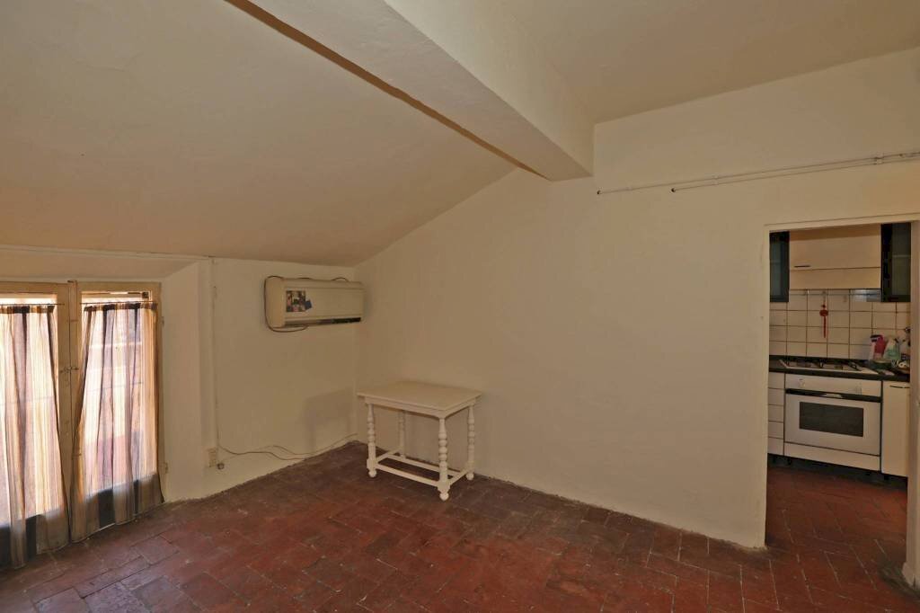 Soggiorno - Quadrilocale via Castiglione, Bologna (zona Centro Storico) - foto 1