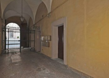 Interno palazzo - Quadrilocale via Castiglione, Bologna (zona Centro Storico) - foto 19