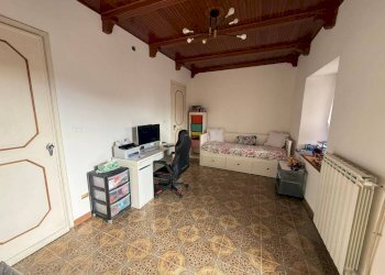 Camera da letto - Casa indipendente Levone - foto 27