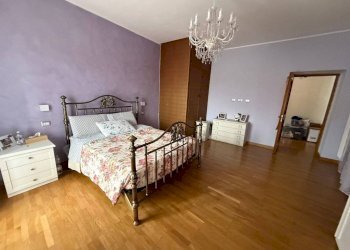 Camera da letto - Casa indipendente Levone - foto 28