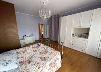 Camera da letto - Casa indipendente Levone - foto 33