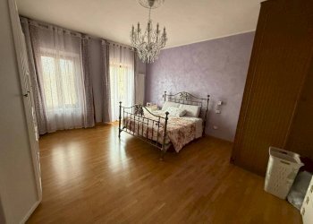 Camera da letto - Casa indipendente Levone - foto 34