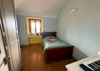 Camera da letto - Casa indipendente Levone - foto 37