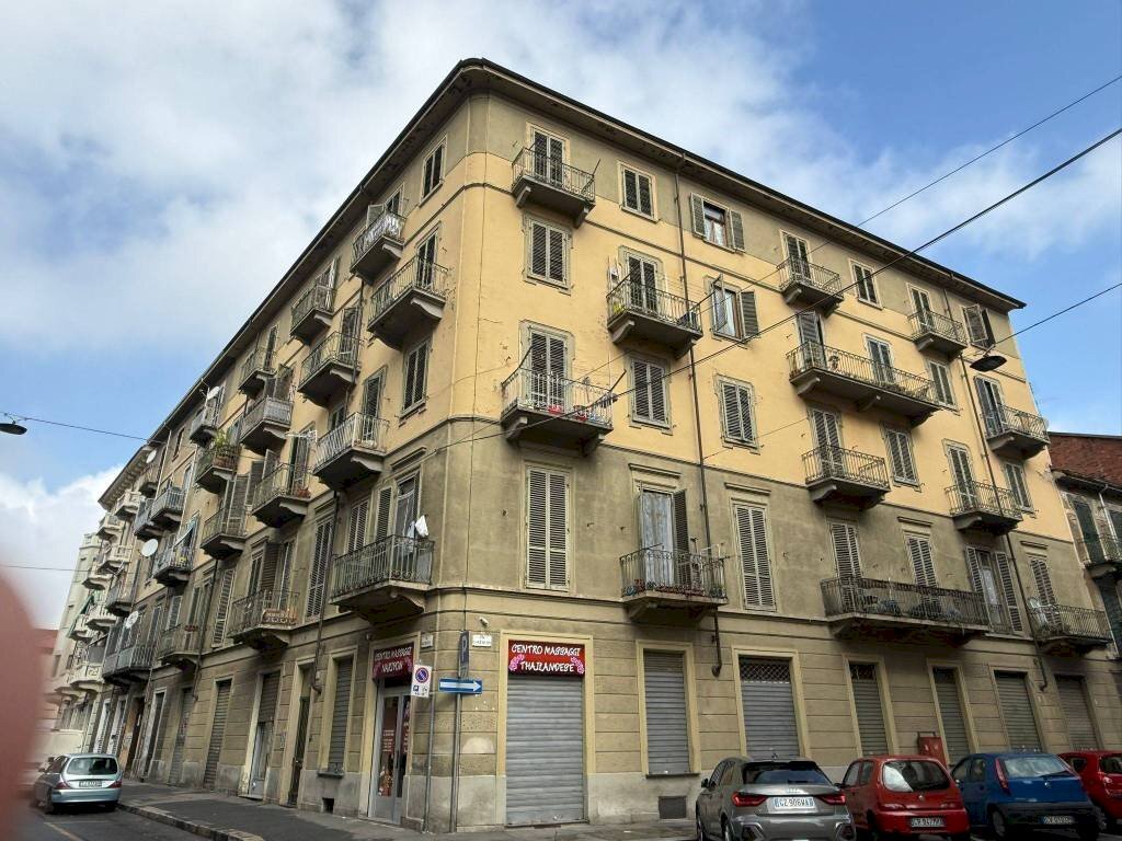 Facciata - Three-room apartment via Belmonte, 8, Torino (neighborhood Barriera Milano) - photo 2