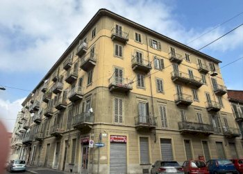 Facciata - Trilocale via Belmonte, 8, Torino (zona Barriera Milano) - foto 2