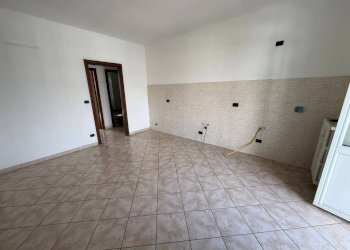 Cucina - Trilocale via Belmonte, 8, Torino (zona Barriera Milano) - foto 6