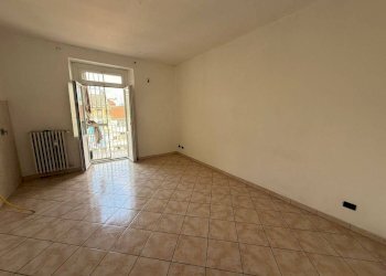 Cucina - Trilocale via Belmonte, 8, Torino (zona Barriera Milano) - foto 7