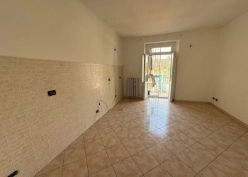 Cucina - Trilocale via Belmonte, 8, Torino (zona Barriera Milano) - foto 8