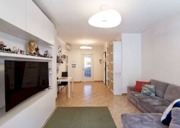 Salone - Trilocale via Timoteo Riboli, 12, Torino (zona Mirafiori Sud) - foto 3