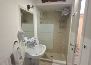 Bagno - One-room apartment via Pasquale Tola, 42, Roma - photo 12