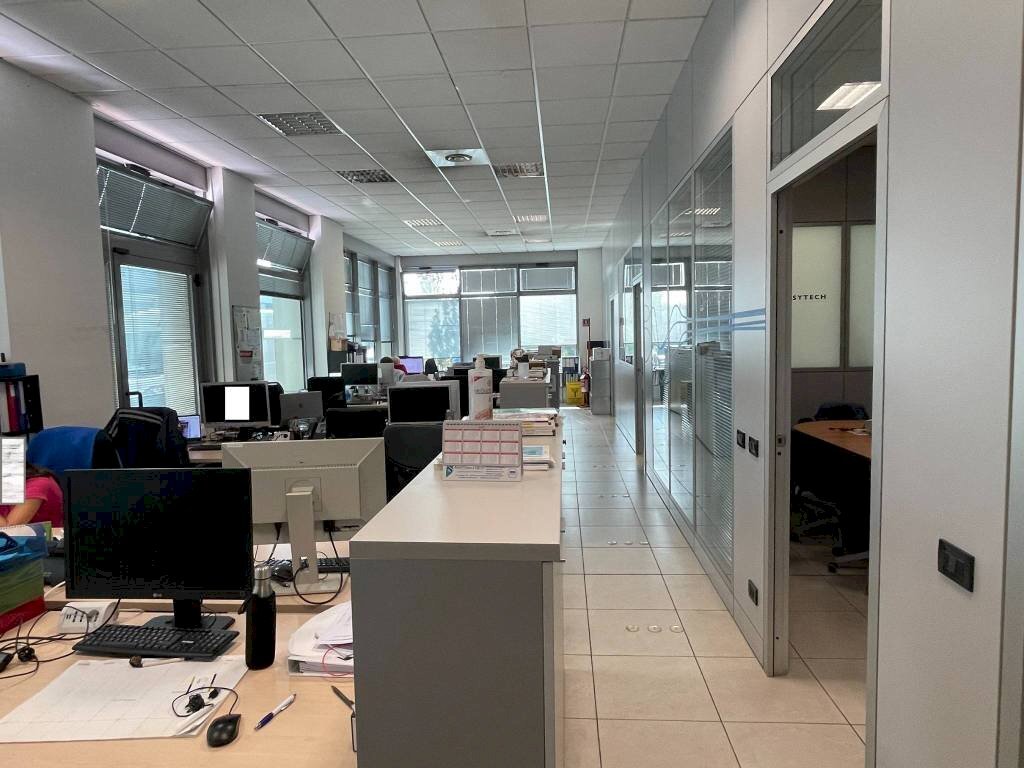 Ufficio - Office strada del Drosso, 33, Torino (neighborhood Mirafiori Sud) - photo 3