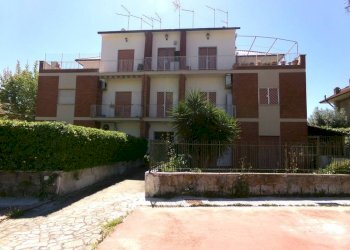 Facciata - Three-room apartment viale Acqua Marina, Anzio - photo 1