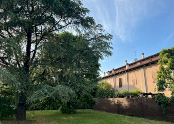 Facciata - Quadrilocale via Punta, Bologna (zona Borgo Panigale) - foto 1