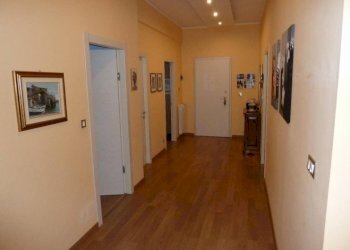 Corridoio - Four-room apartment at auction via Domenico Carli, Serra Riccò - photo 6