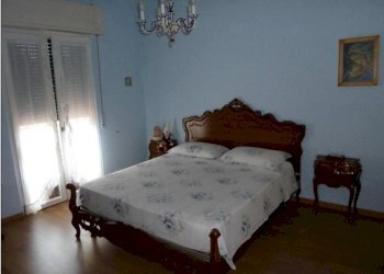 Camera da letto - Four-room apartment at auction via Domenico Carli, Serra Riccò - photo 8