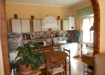 Cucina - Four-room apartment at auction via Domenico Carli, Serra Riccò - photo 11