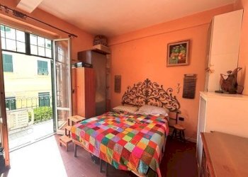 Camera da letto - Bilocale via Antonio Burlando, 27, Genova (zona Staglieno) - foto 5