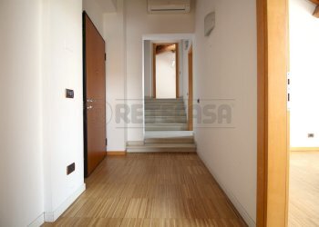 corridoio.jpg - Office Via Venezia 6, Montebello Vicentino - photo 2