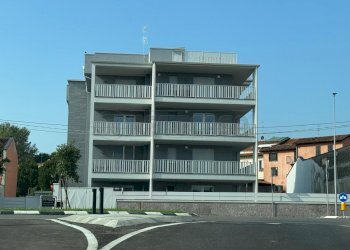 WhatsApp Image 2026-05-12 at 10.02.07 (3).jpg - Two-room apartment VIA STAZIONE, Crema - photo 4