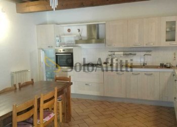 b0a294bf-c9f8-4248-8c04-def8e00fda03.jpg - Four-room apartment Campi Bisenzio - photo 1