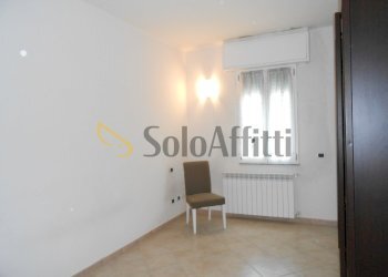 CAMERA - Three-room apartment Via Gramsci 2, San Martino Siccomario - photo 5