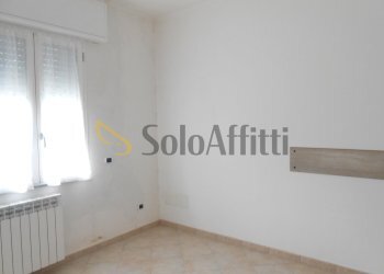 CAMERA 2 - Three-room apartment Via Gramsci 2, San Martino Siccomario - photo 8