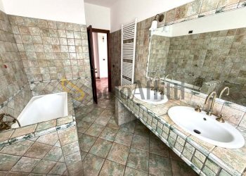 BAGNO VASCA.jpg - Four-room apartment Via Arezzo 4, Alba Adriatica - photo 19