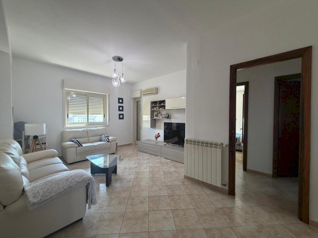 Soggiorno 8.jpg - Three-room apartment Via Zappalà 5, Mascalucia - photo 1