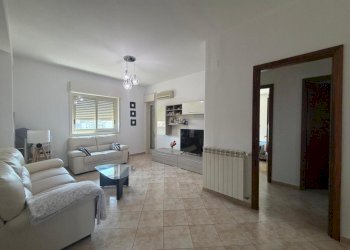 Soggiorno 8.jpg - Three-room apartment Via Zappalà 5, Mascalucia - photo 1
